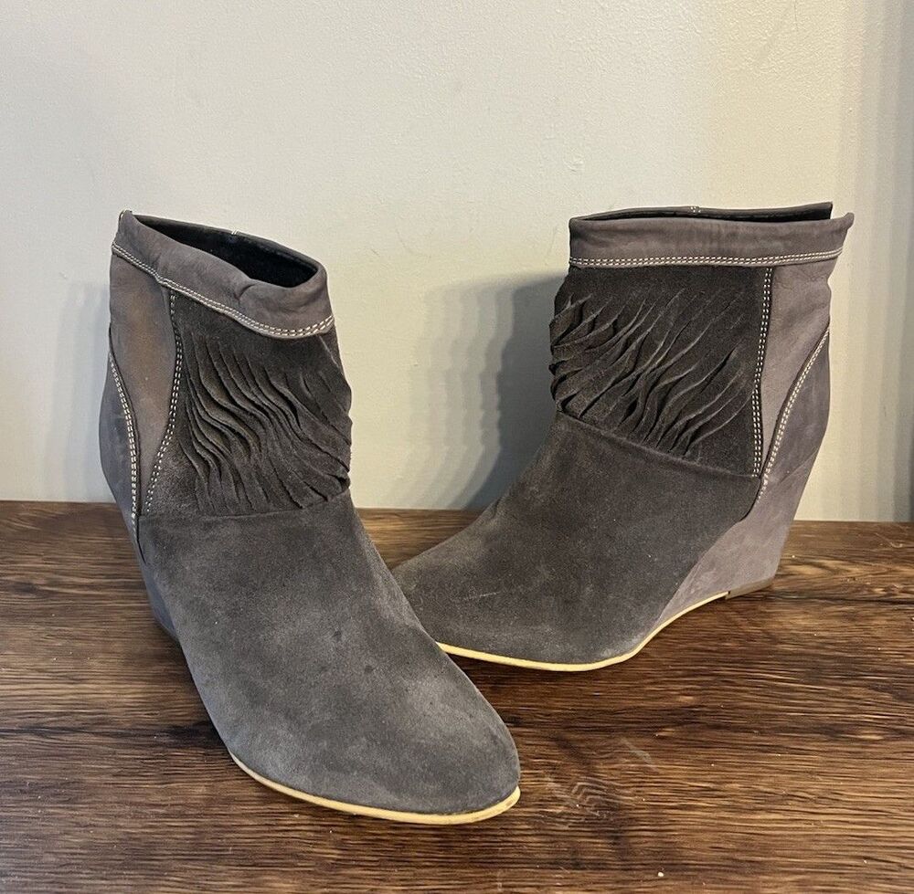 Steve Madden Gray Suede Wedge Ankle Boots Women's 8M Retro Booties 3” Heel